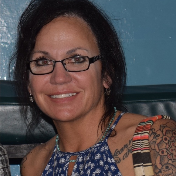 Meet your Posher, Rebecca - Picture 1 of 1